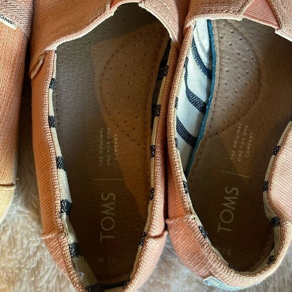 Toms size 7.5 (bundle of 2 ) - Picture 7 of 11